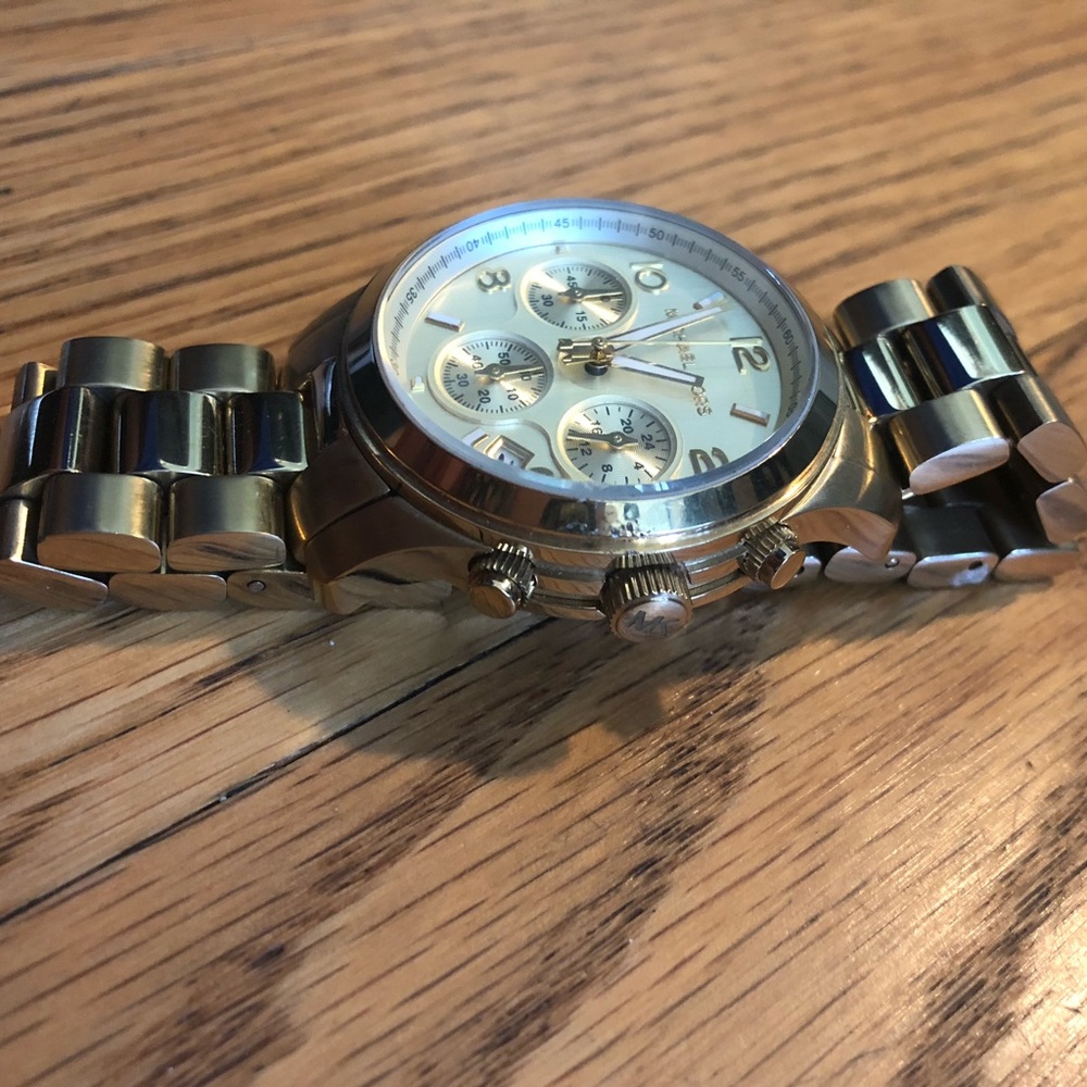 gold Michael Kors watch ✨
